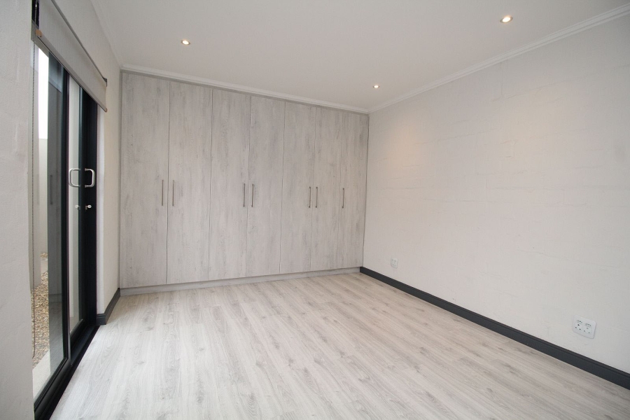 3 Bedroom Property for Sale in Calypso Beach Western Cape
